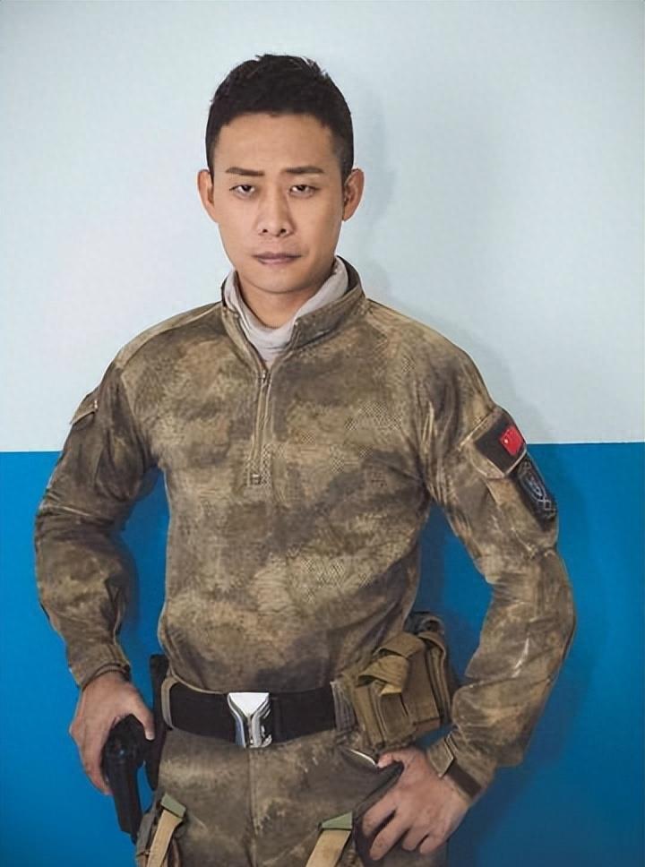 这3位男演员告诉你,什么才是纯爷们_吴磊_张译_段奕宏
