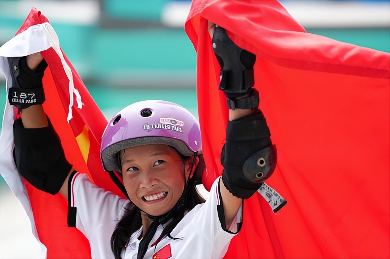 13岁崔宸曦成中国最年轻亚运冠军,才接触滑板3年就进入国家队