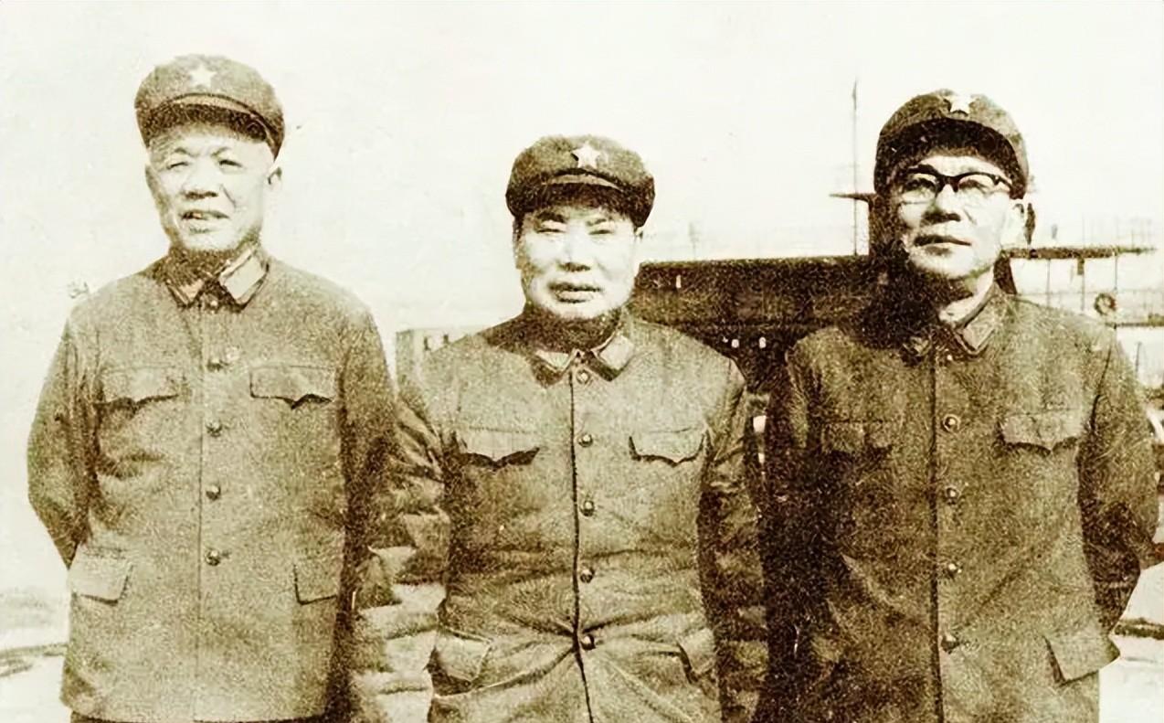 无论是开国大将,还是开国上将,在评定时,都不仅仅只是按照资历,战绩