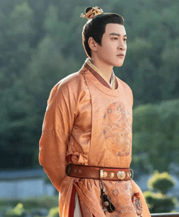 世界电竞冠军竟要挑战何润东?魔性穿搭逗乐网友_联动_风云_盖哥