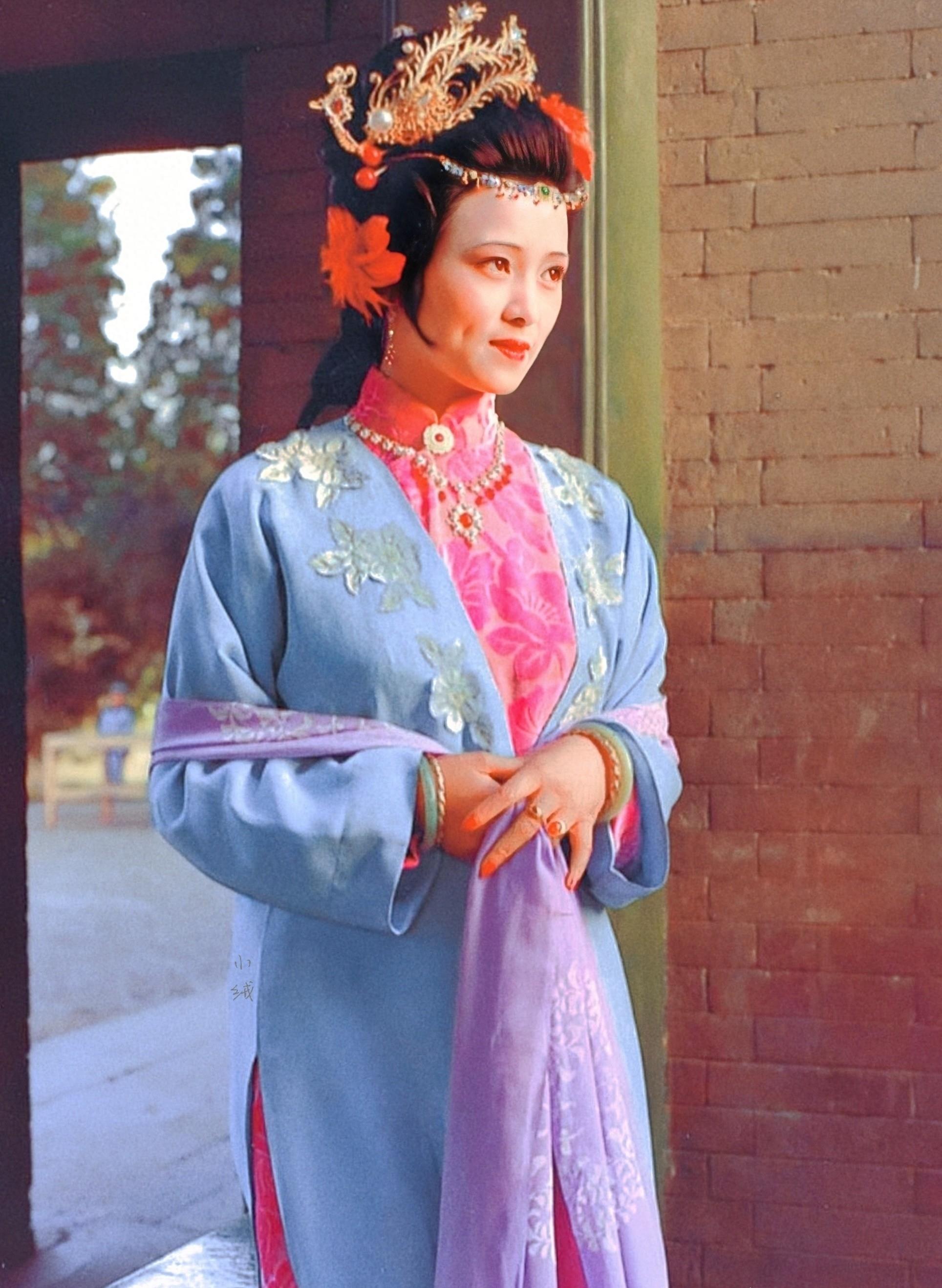 娇花照水林黛玉,6 1位林妹妹,谁才是那两弯罥烟眉_胡泽红_秦可卿_角色