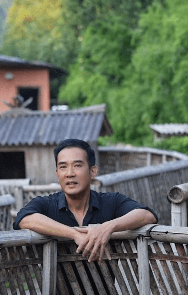 55岁TVB小生回巢客串拍剧，离巢22年定居北京，已转行做房地产业  第6张