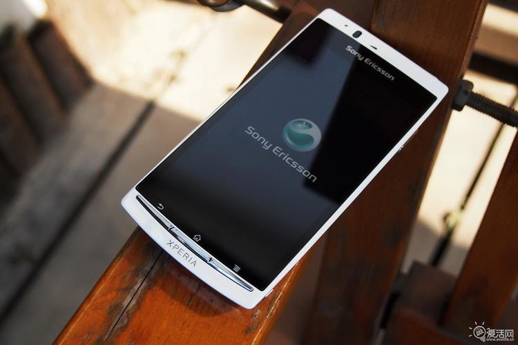 索爱lt18i的介绍_用户_屏幕_手机