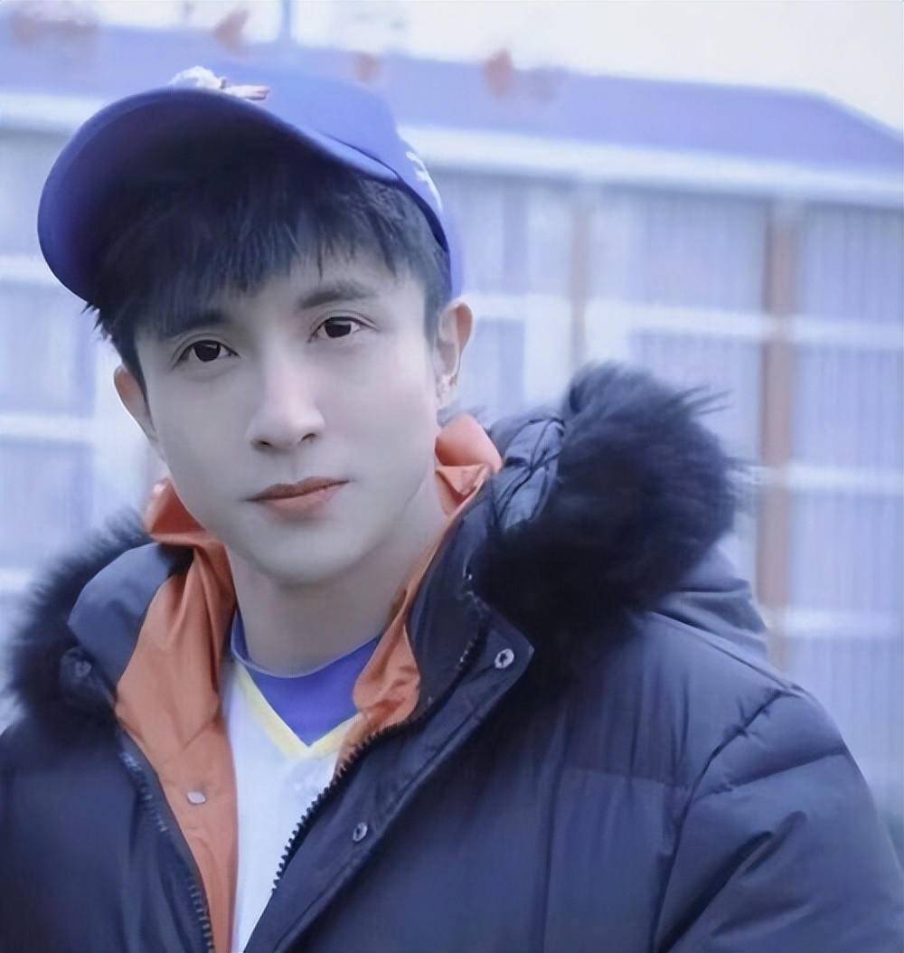 薛之谦成为了当之无愧的第一,无论是音源成绩还是演唱会成绩,薛之谦