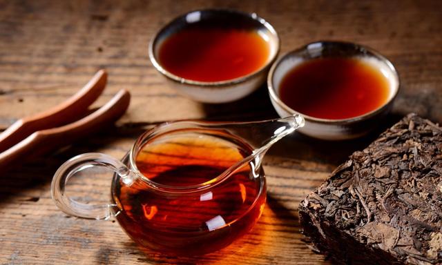 家里放了几年的红茶、绿茶、普洱茶，还能拿来喝吗？