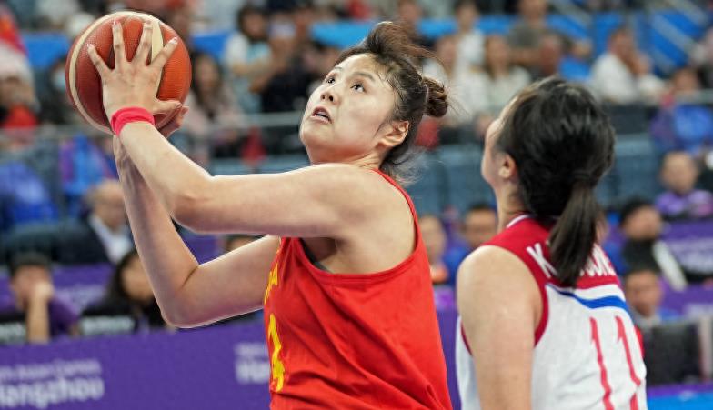 中国女篮:亚运征程背后的坚韧与荣耀_团队_李月_对手