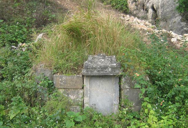 2003年男子为父迁坟,在墓中发现无名尸骨,牵出一桩生父杀子案_父亲