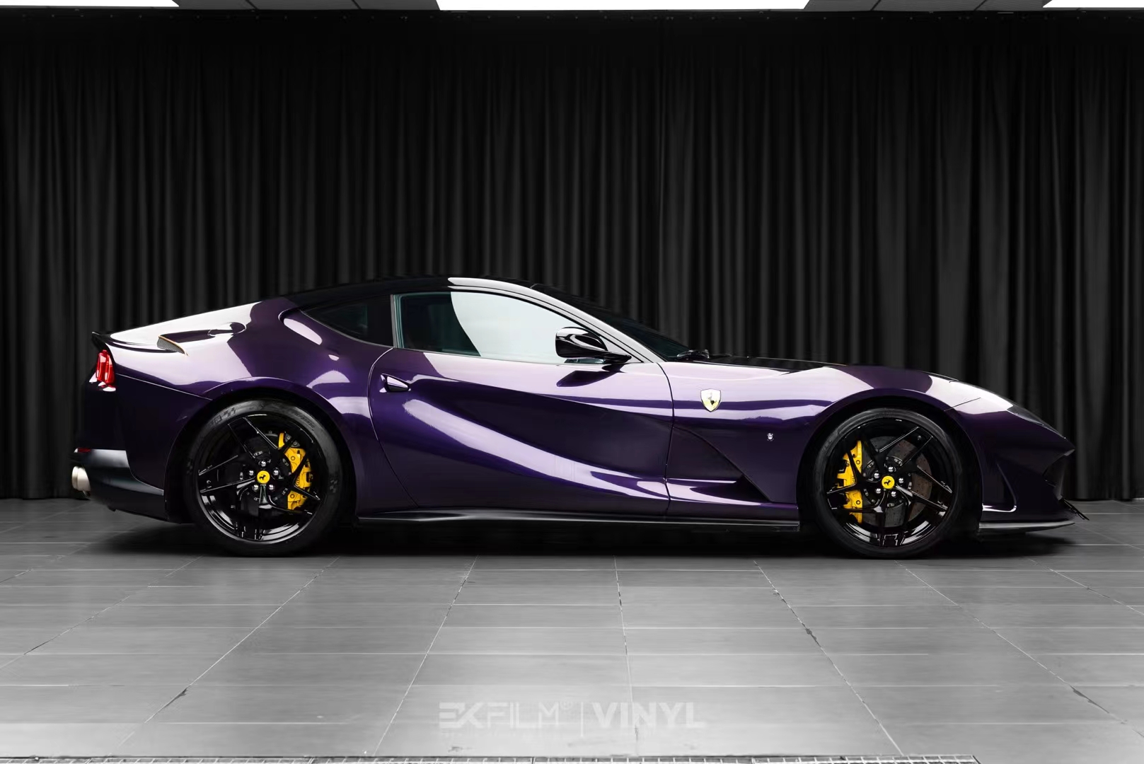 法拉利812-ek改色膜凝夜紫,款充满神秘气息的紫色_搜狐汽车_搜狐网
