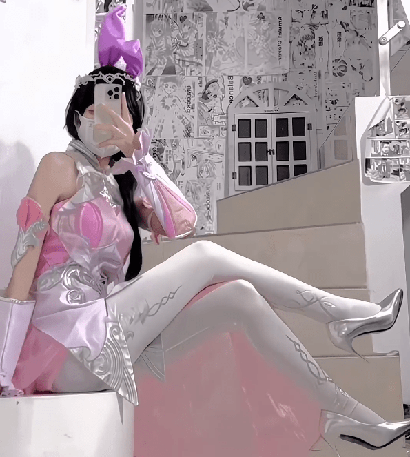 斗罗大陆:小舞cos新风尚,白丝与肉丝的完美融合,美腿控们的盛宴_女神