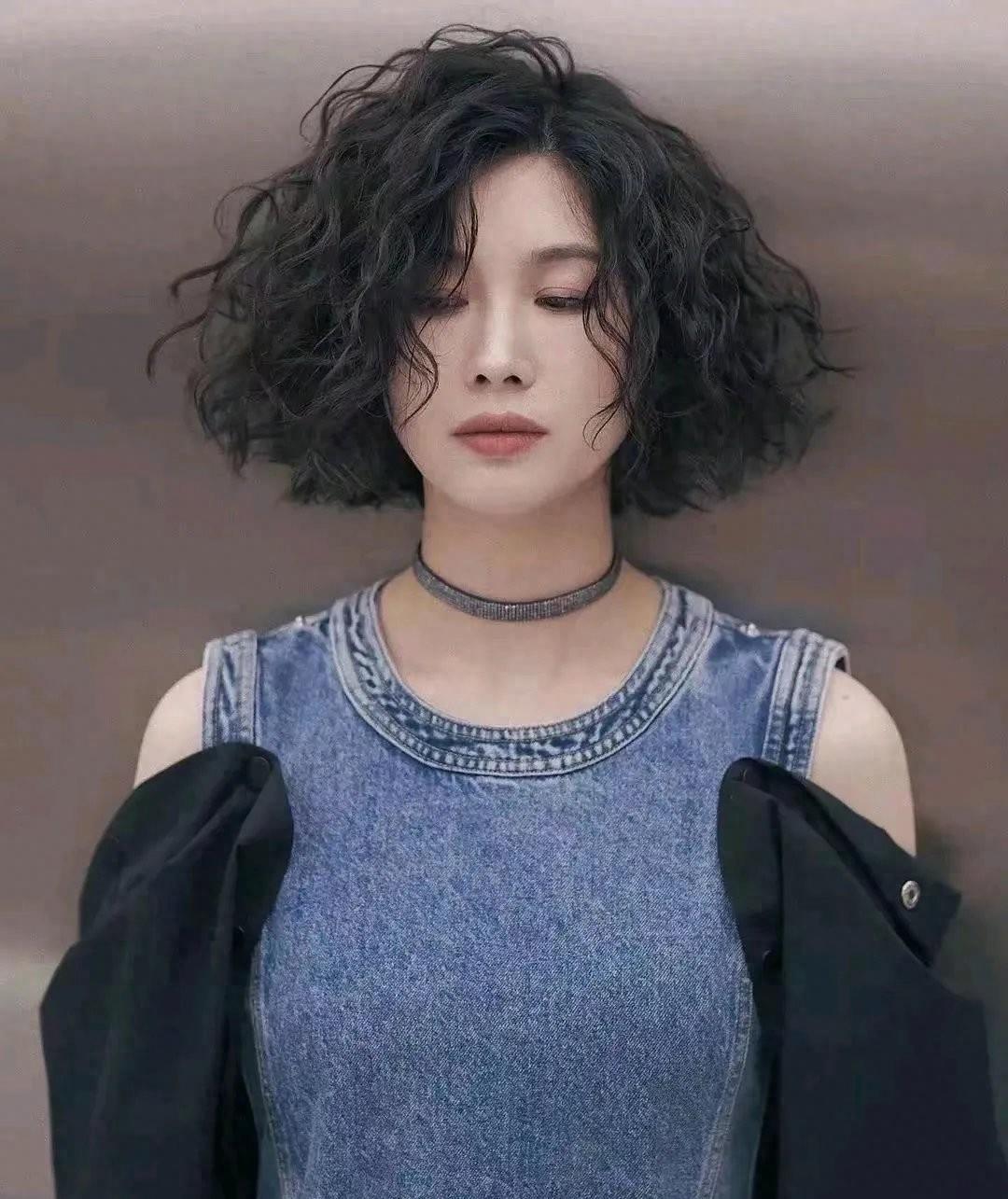 最流行的女性发型就选这4种吧立体又时尚还可以瘦脸