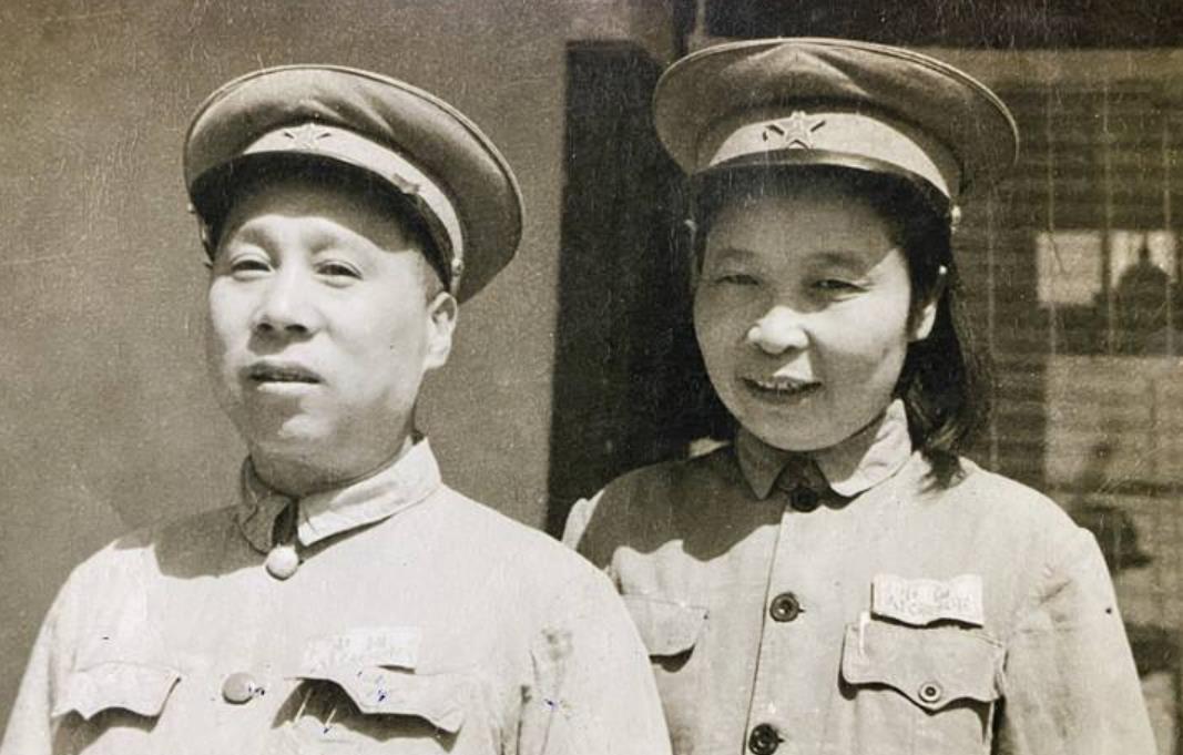 李贞:新中国第一位女将军,一生经历3次婚姻,去世遗嘱感动世人_革命