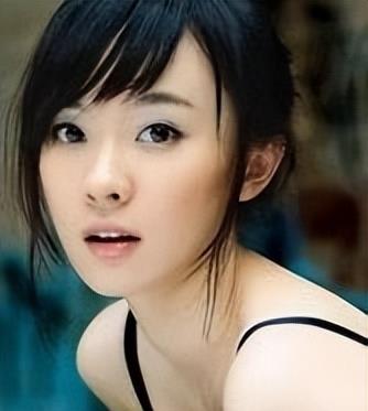 一脱成名霍思燕,早年作品全裸出镜,如今靠着儿子洗白?