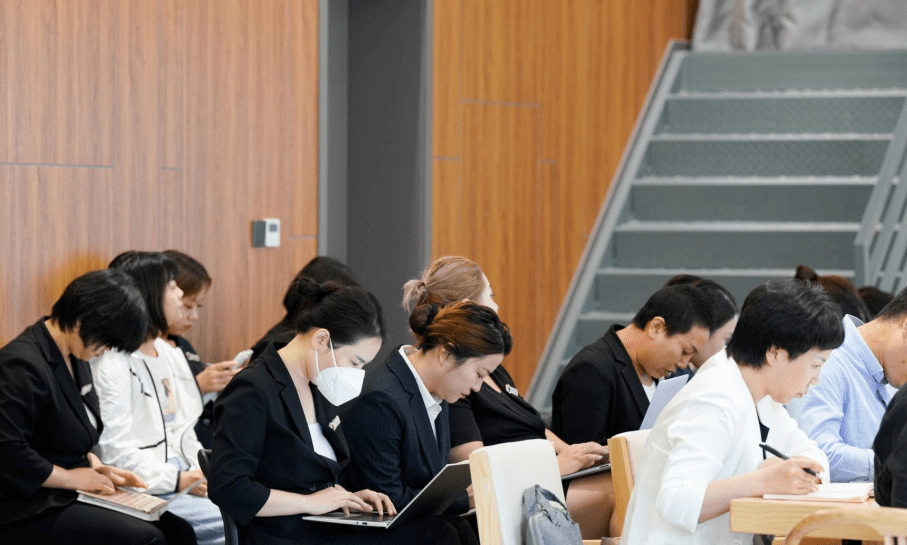 10月新闻速递 | 岸芷汀兰 · 长治_会议_行政_品牌