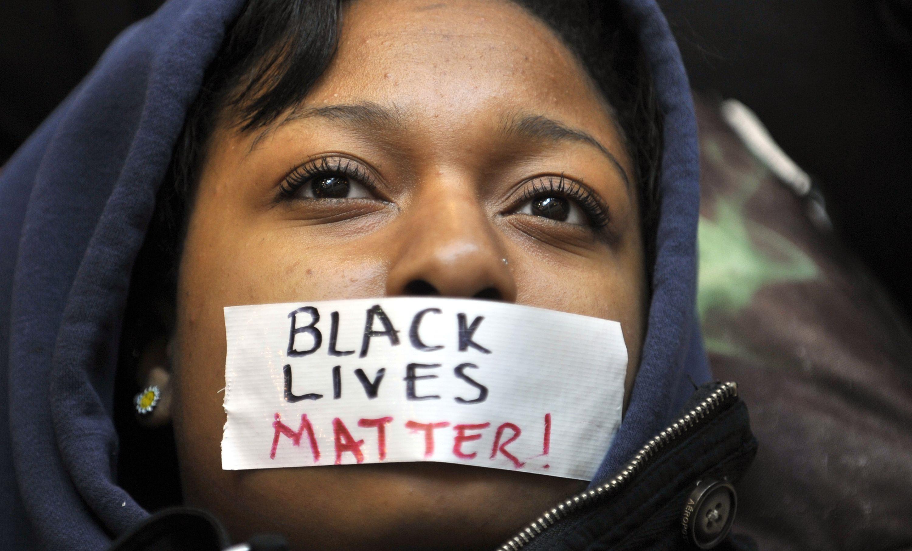 反而社会上白人歧视黑人的风潮大行其道,这种不公平的待遇引起了黑人