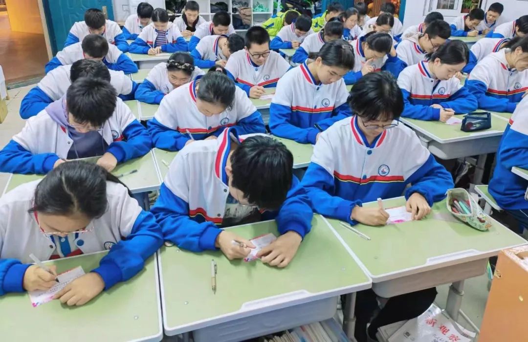 —浉河中学"浉中之星"表彰之靓影