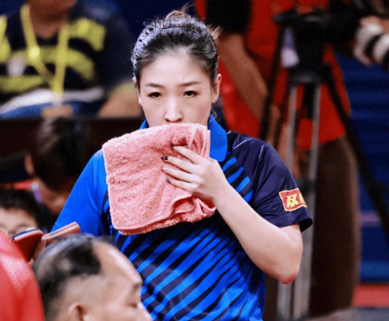 刘诗雯2-3无缘女单16强,变线太惊艳,决胜局错失良机_张斌跃_比赛_调整