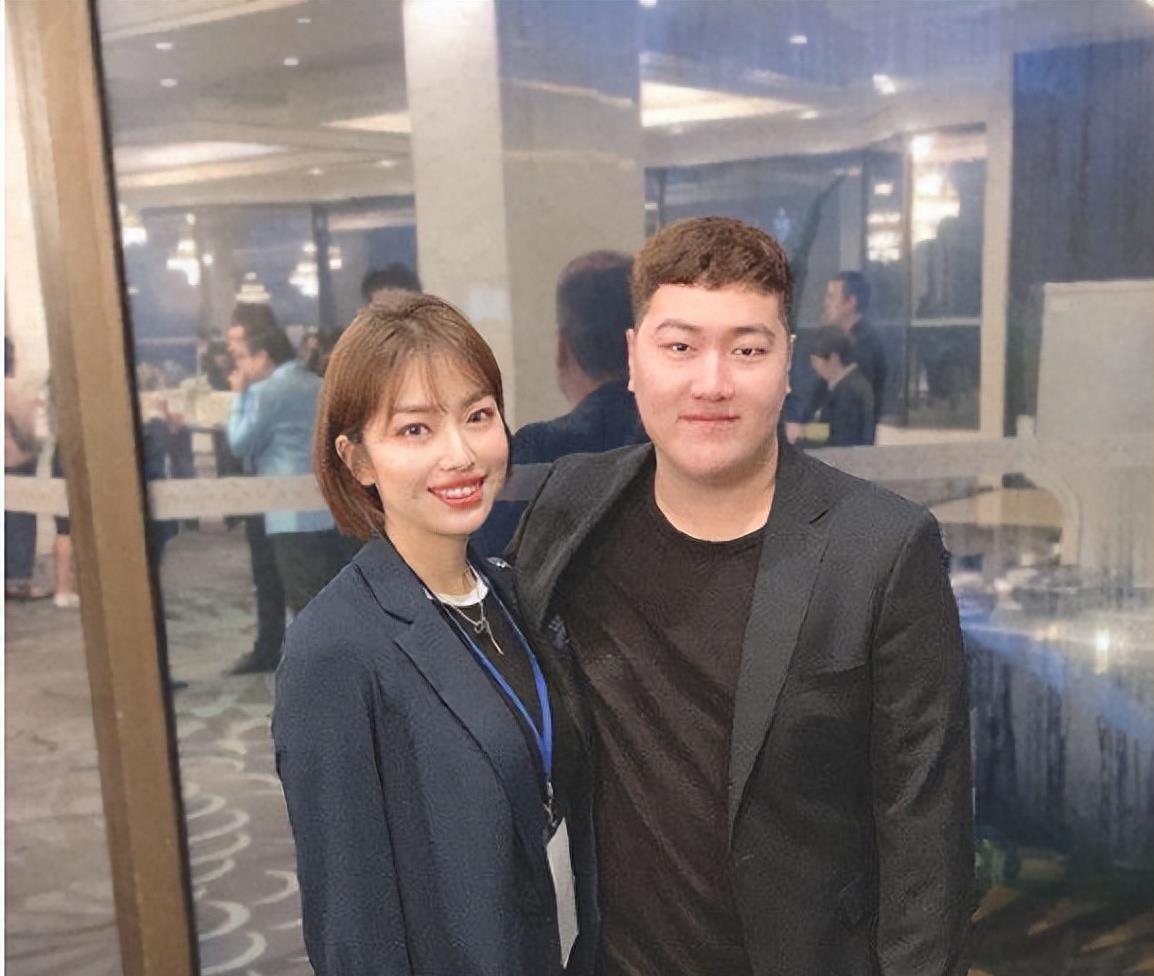 颜丙涛婚姻经历成为热点:离婚仅8天后再婚_前妻_斯诺克_球员