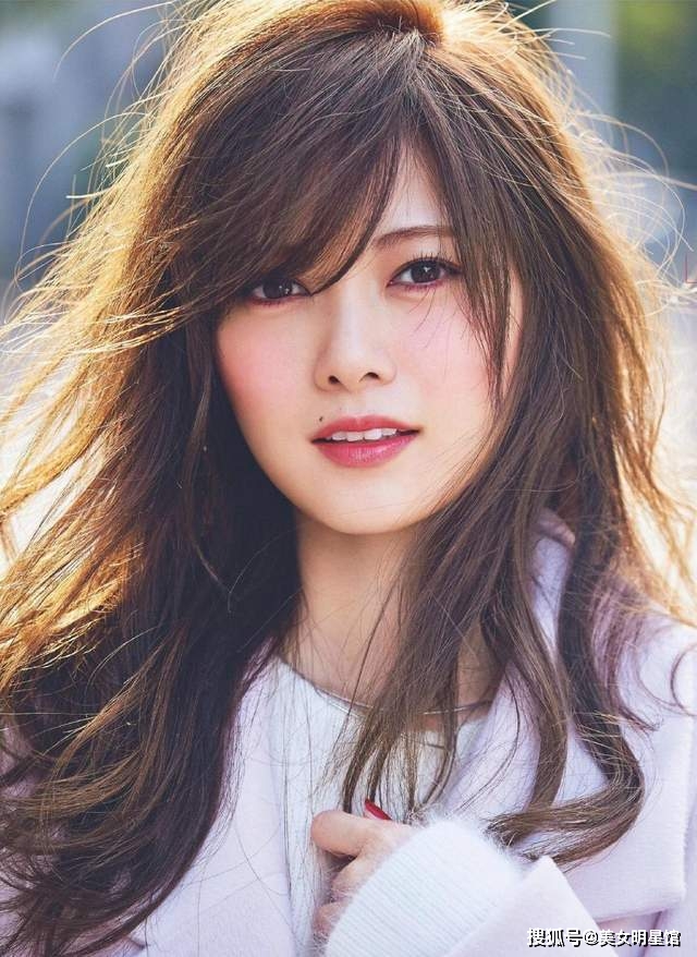 东瀛妹子太a了!29岁白石麻衣,性感优雅美得惊艳!_表演_外貌_女神