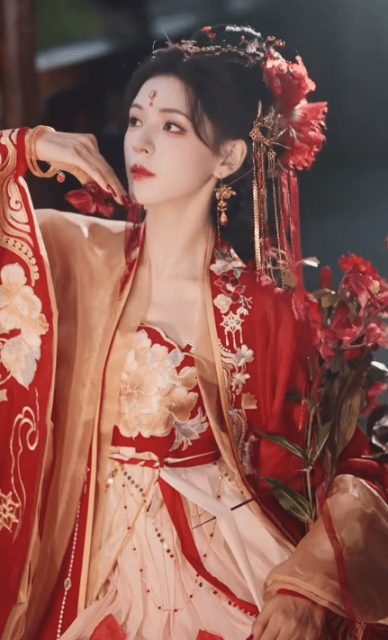 张予曦 国风大典 一袭红衣汉服 艳惊四座!_才华_舞台_魅力