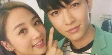 炎亚纶和鬼鬼相识长达十年之久,合作《霹雳mit》时传出绯闻.