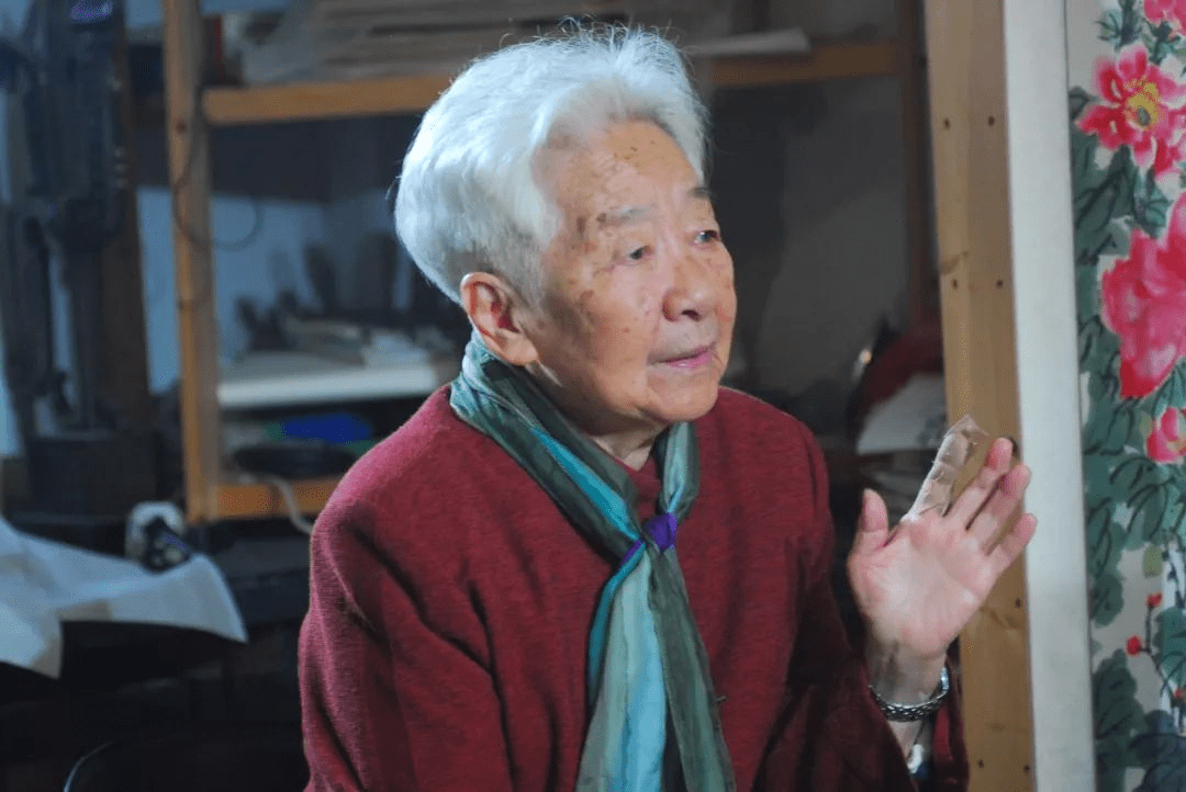 艺术家于蓝:身患癌症却工作到80岁退休,亲情爱情沧桑有泪_田方_家庭