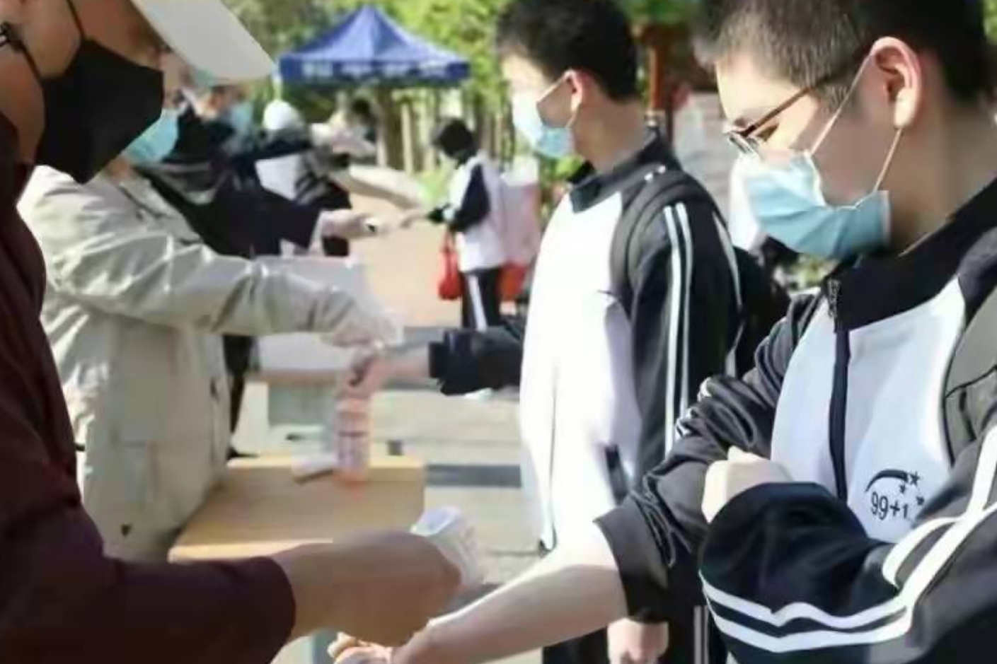 为什么很多小学初中没有补课的孩子,高中成绩会飙升?_优势_能力_效率