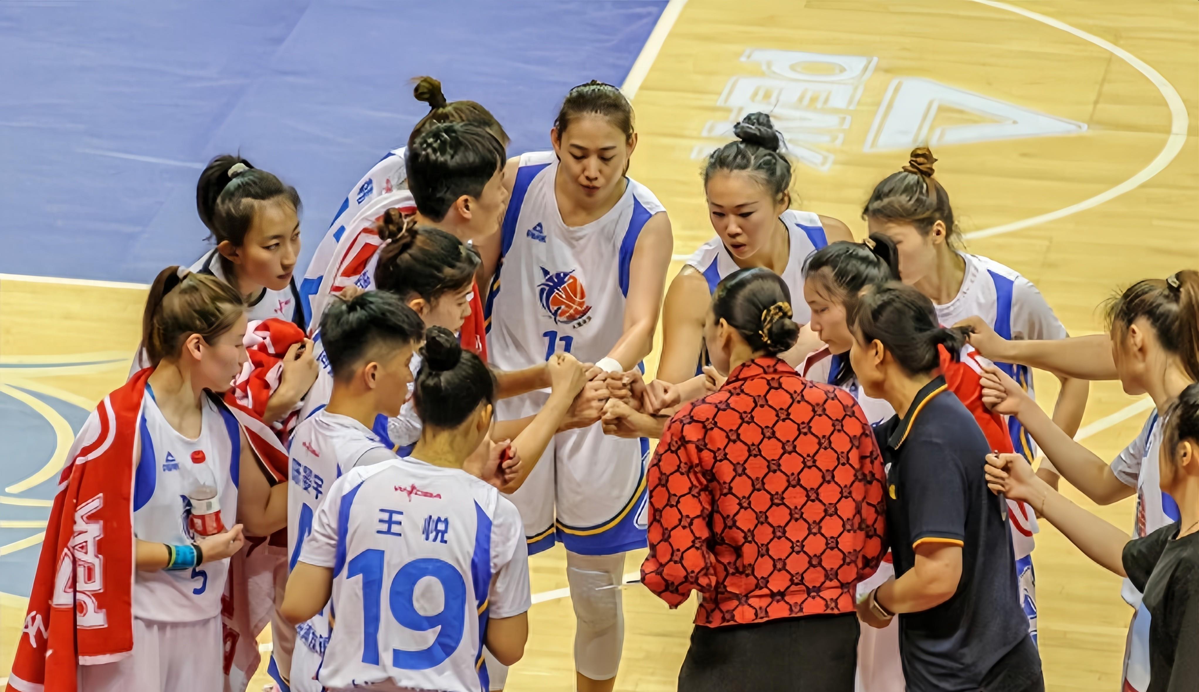 北京首钢19分大败!_比赛_上海女篮_外援