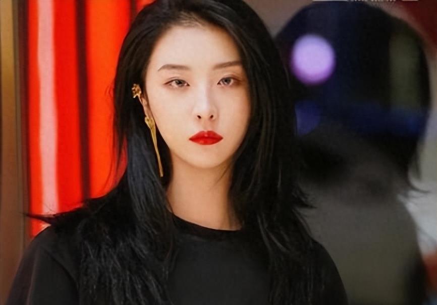 "京圈富婆"赵小棠:住上亿豪宅,与虞书欣做朋友,怼范丞丞引不满_陈红