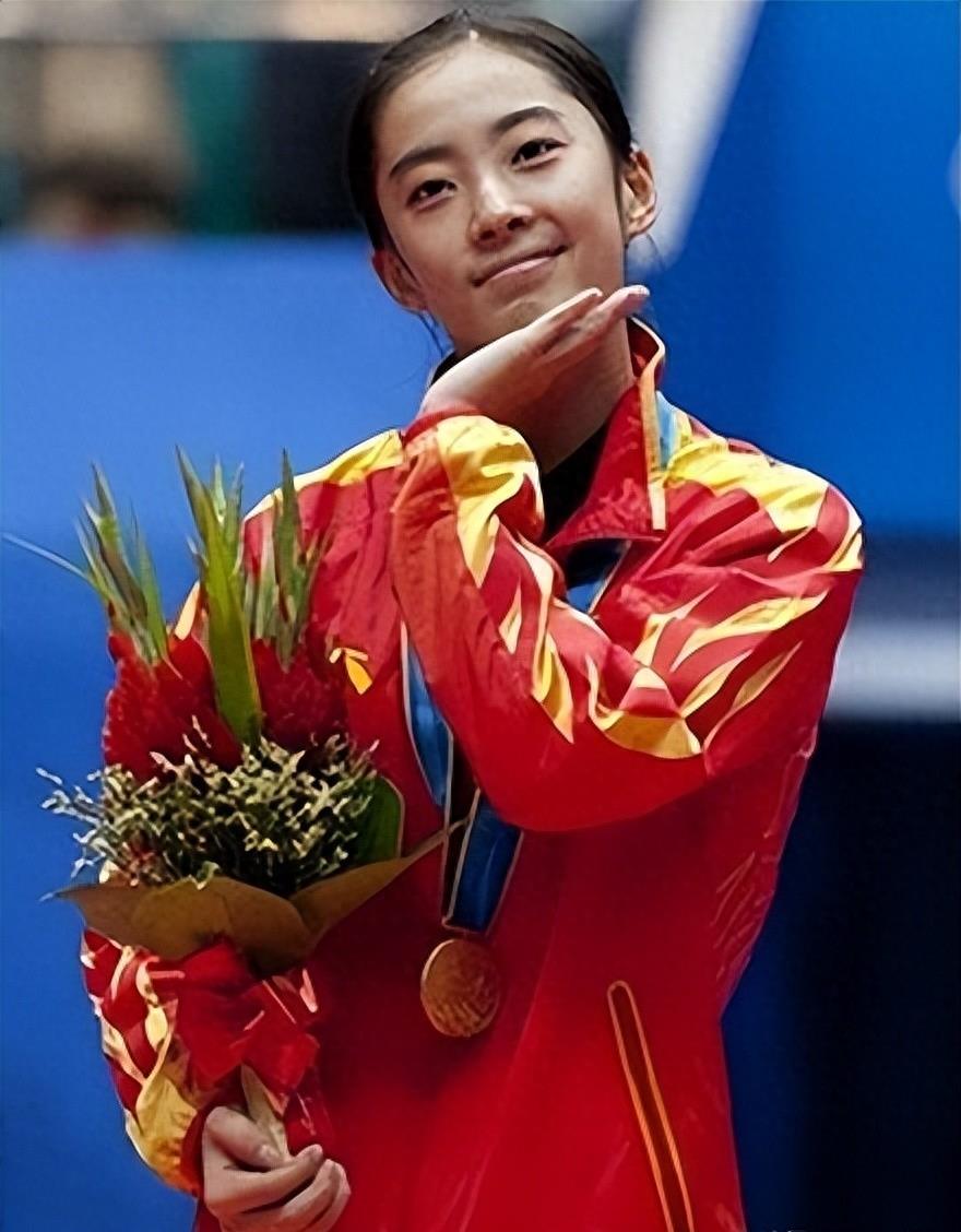 "羽坛女神"王适娴:17岁被谌龙"得手",为爱情不惜主动求婚!