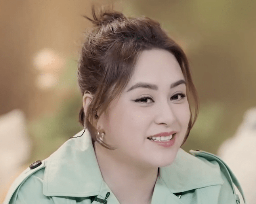 阿娇发福后被质疑修图过度,生图曝光体型判若两人,脸部肿胀难认_媒体