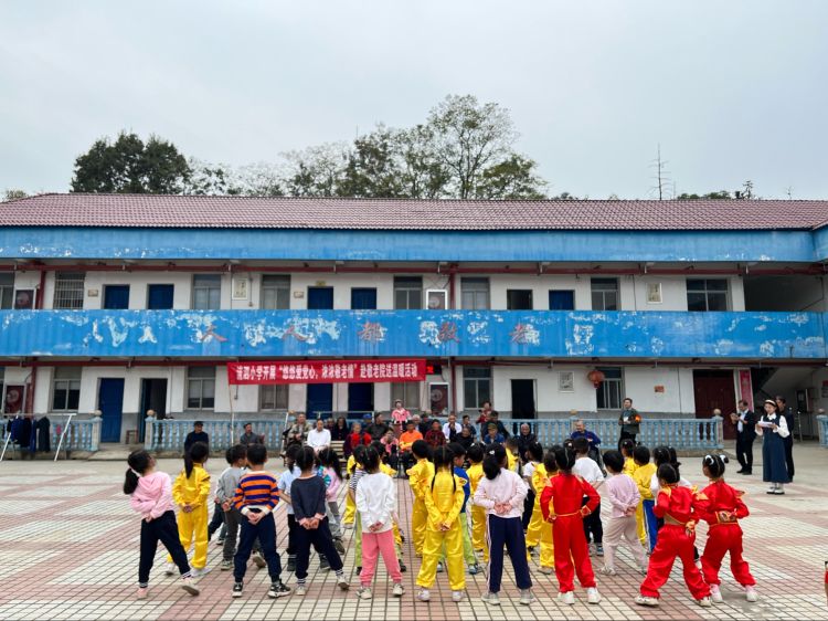 流泗镇第一幼儿园重阳节系列活动
