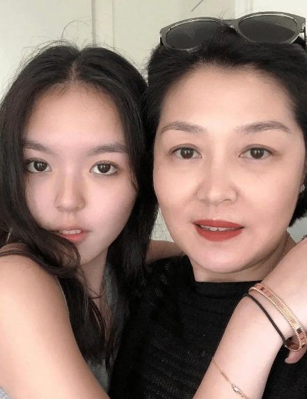 回顾李咏和哈文的感人故事,从深情怀念到未来的希望_生活_工作_艺术