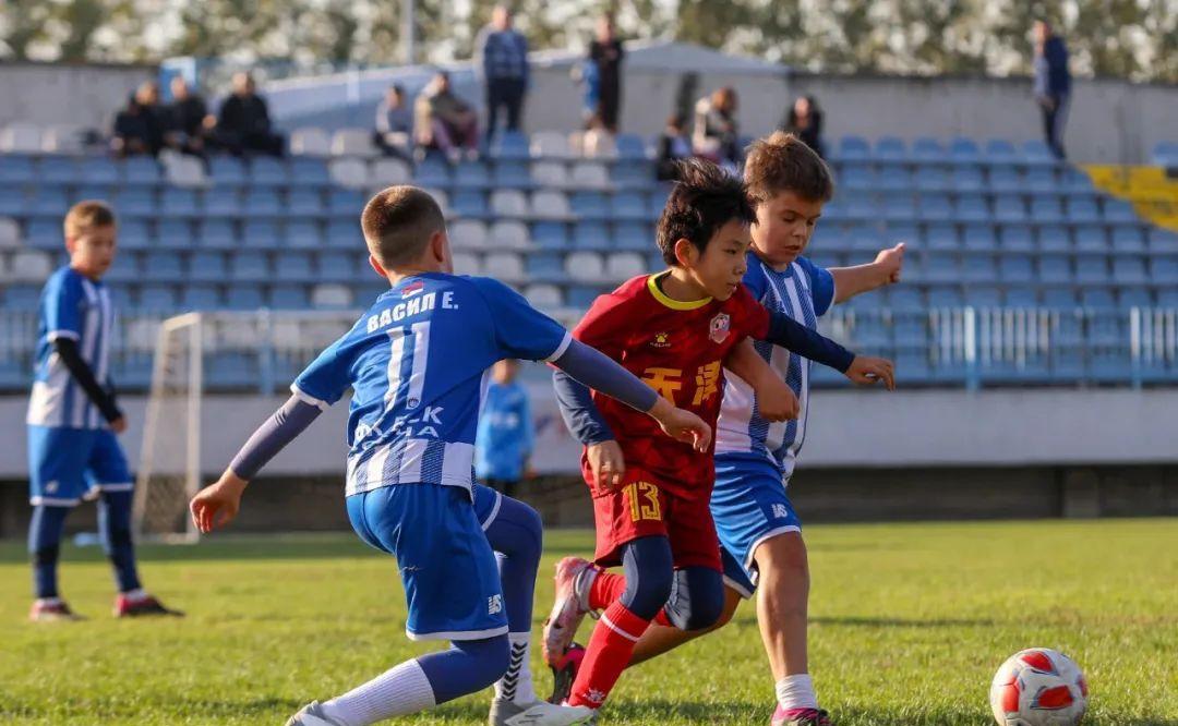 津门足球少年开拓国际视野,塞尔维亚交流学习收获满满!