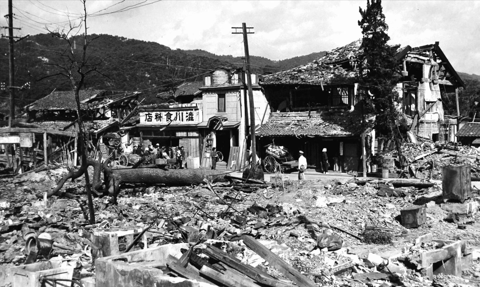 被原子弹轰炸后,100年不能住人,为何广岛长崎现在住这么多人?