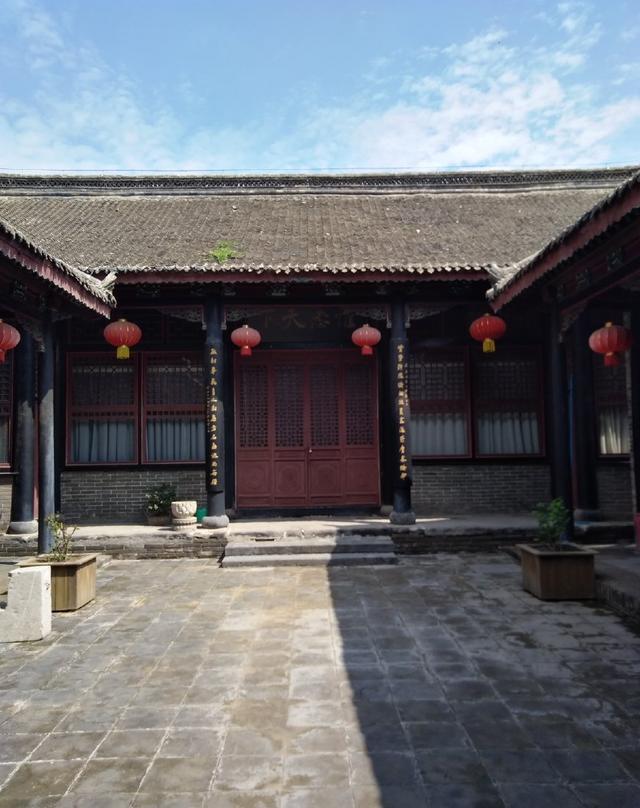 刘青霞故居,典型的中国四合院,是不是很美?_院子_刘家胡同_饭厅