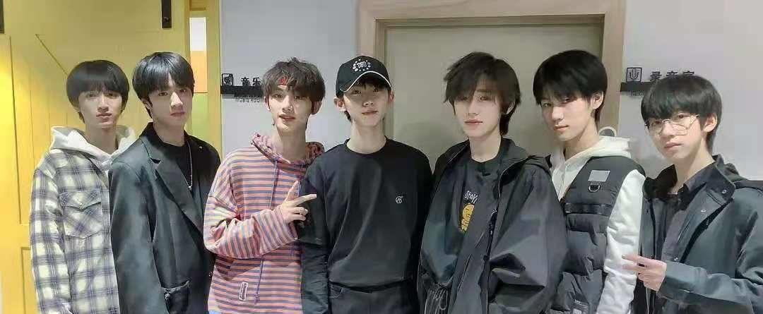 《迷失大逃脱》新一期开播,白敬亭刘耀文遭老粉抵制,黄明昊有危机了?