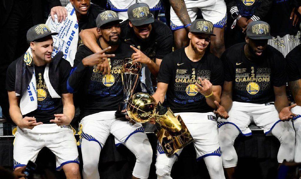 杜兰特:勇士应该退役35号球衣 我是拿fmvp最多的球员_时光_时间_事情