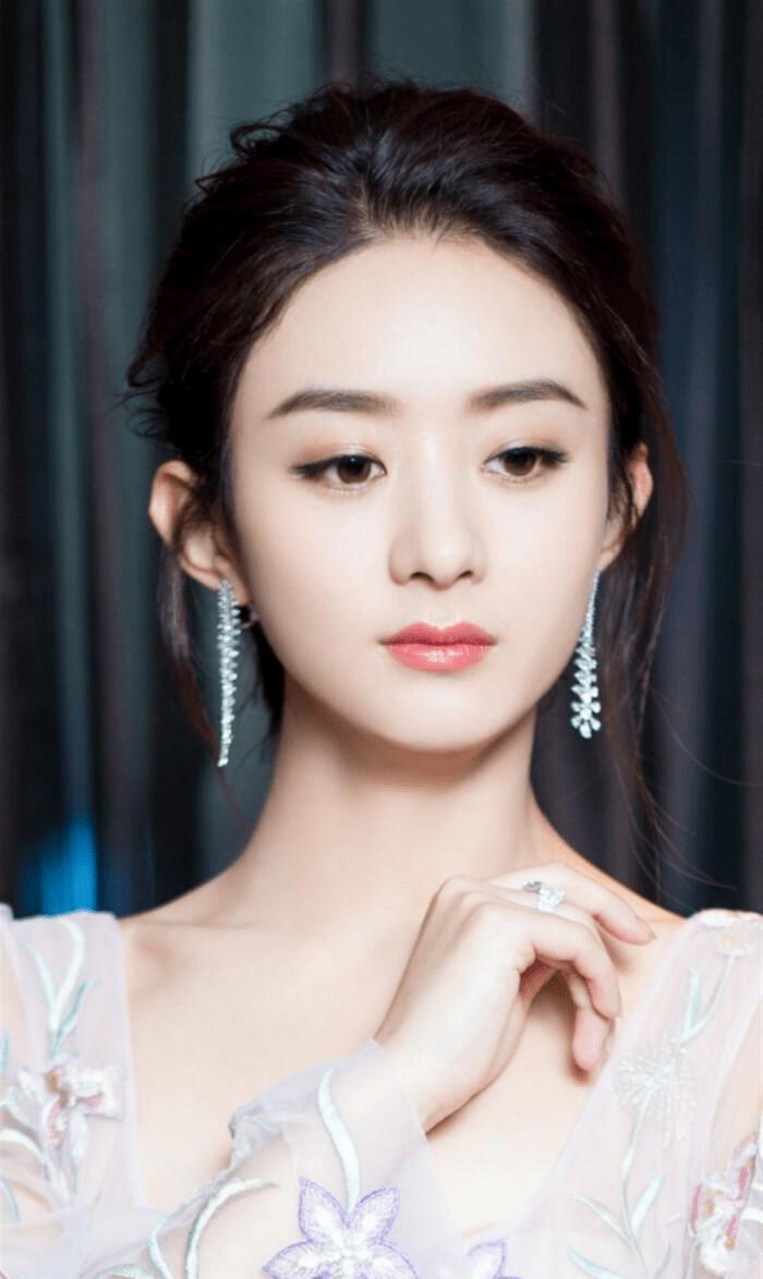 眼睛小却长得漂亮的女星有哪些?眼睛小牙龈大的她却成全民女神!