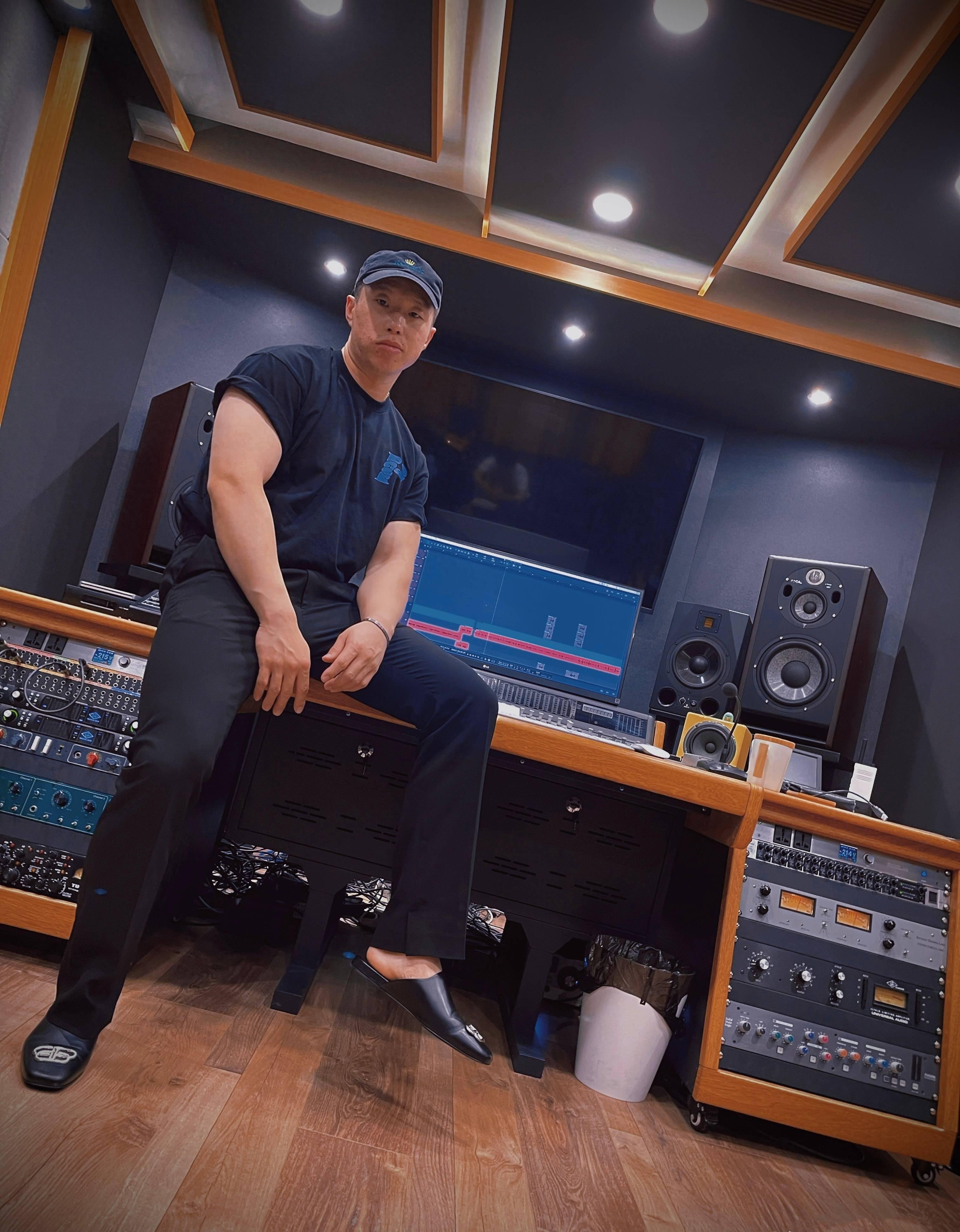 德云莽撞人烧饼-不仅体型莽撞,17岁就狂到向姜昆下战书_郭德纲_岳云鹏