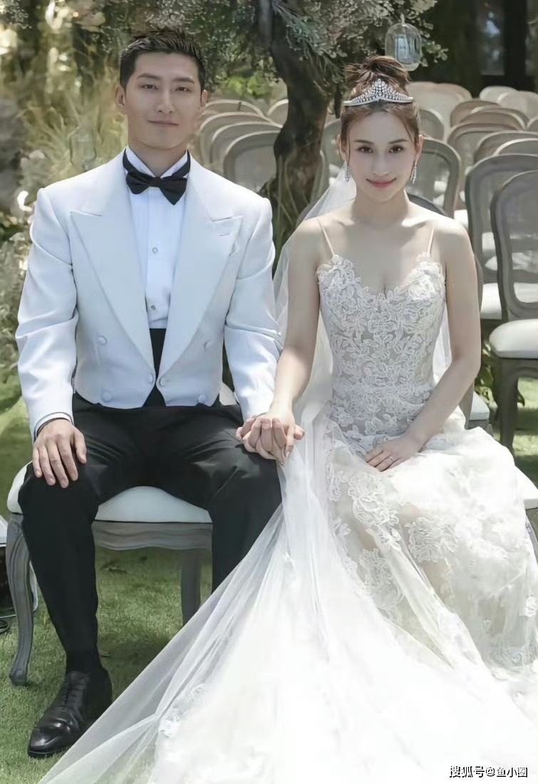 何超莲窦骁婚后首次合体活动!