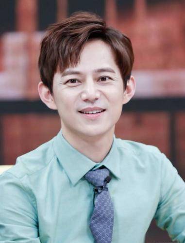 《快乐大本营》的其他几位成员,有不少是通过何炅的介绍才担任这部