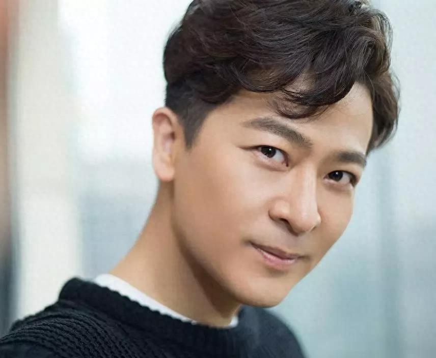 演员于毅:被郭靖宇看好,不让妻子来剧组,今婚姻幸福_沙袋_杨志刚_丫头