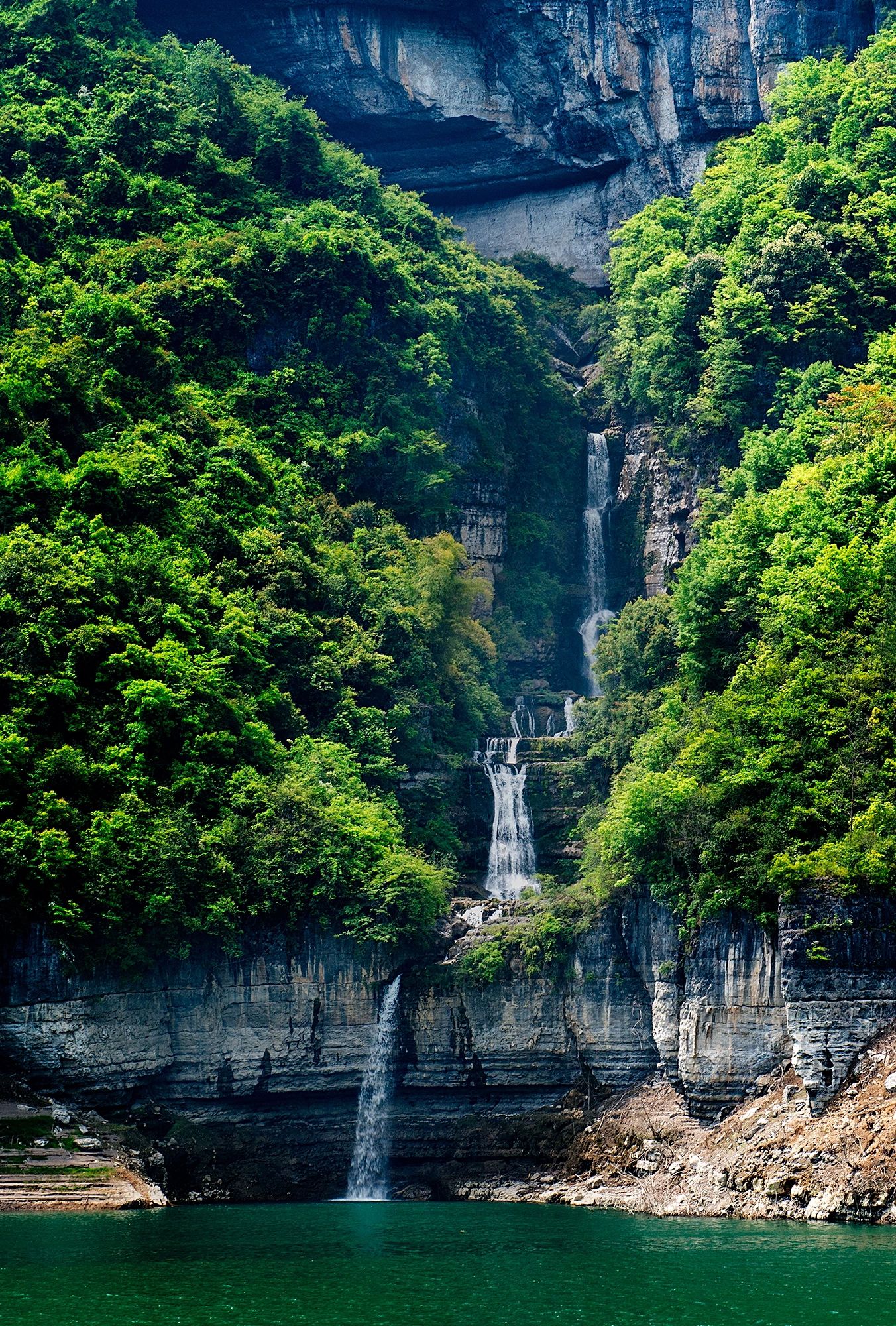 恩施大峡谷:探索自然奇观,领略壮美山水的绝佳旅游胜地!