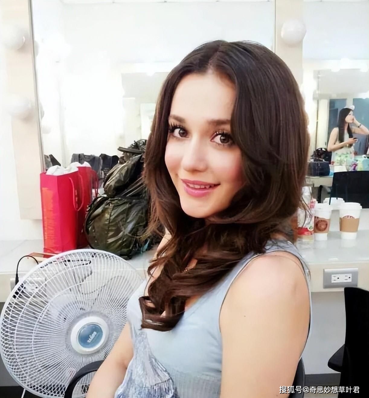 为爱放弃国籍嫁到中国,37岁生二胎仍似少女_瑞莎_mike_汪东城