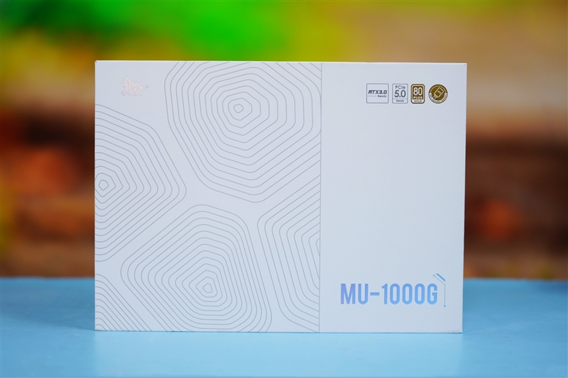 全白颜值 更有性价比！鑫谷昆仑MU(图3)