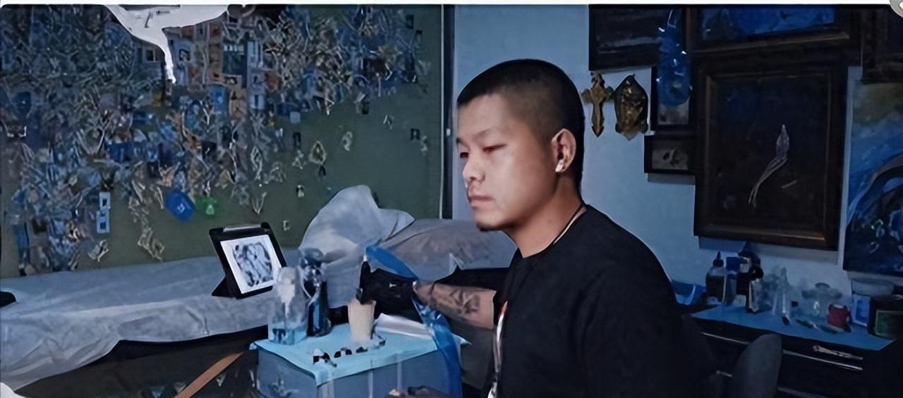 那个14岁被奸商纹"四川战神",满脸黑油墨的少年,找到工作了吗_夏朝勇