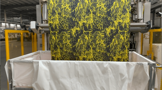 牛仔工艺众多,时尚品牌为何越来越偏爱「 冷转移印花」?