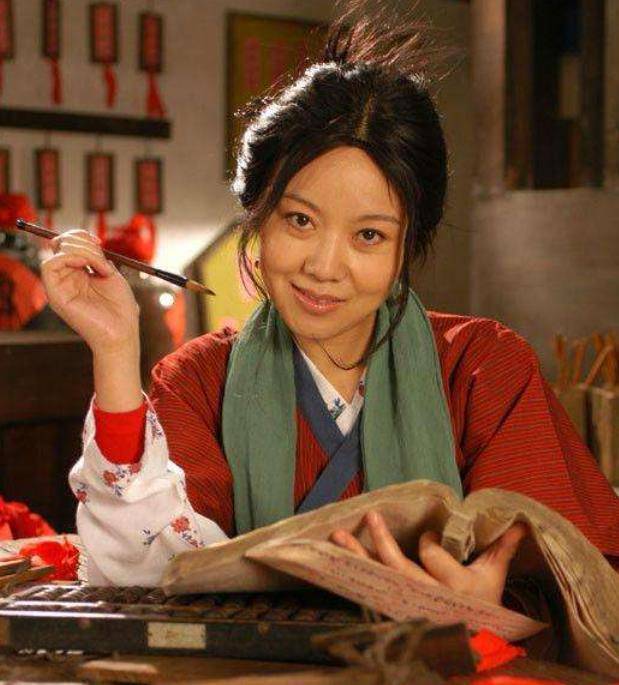 《生活启示录》,剧中,闫妮和胡歌饰演一对情侣,而且两人还有很多吻戏