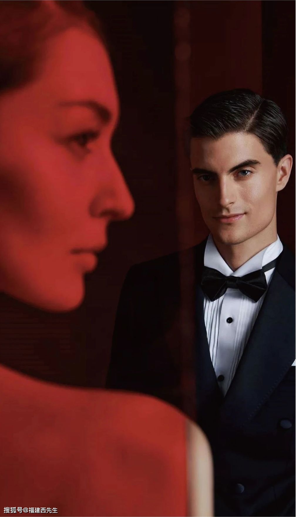 婚礼出圈就靠它了_燕尾服_青果_新郎