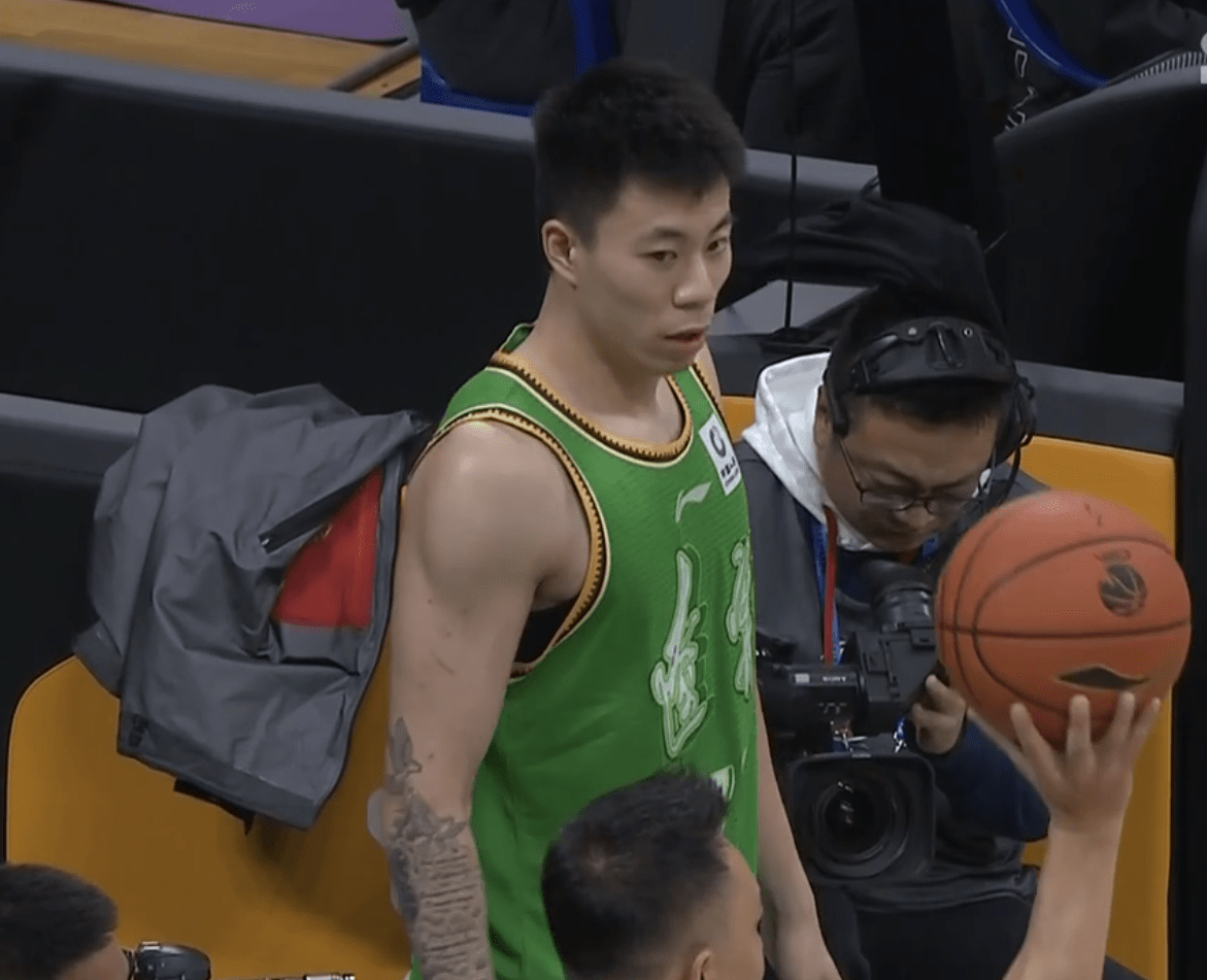 朱芳雨摊牌后,沃特斯疑似讽刺张镇麟!